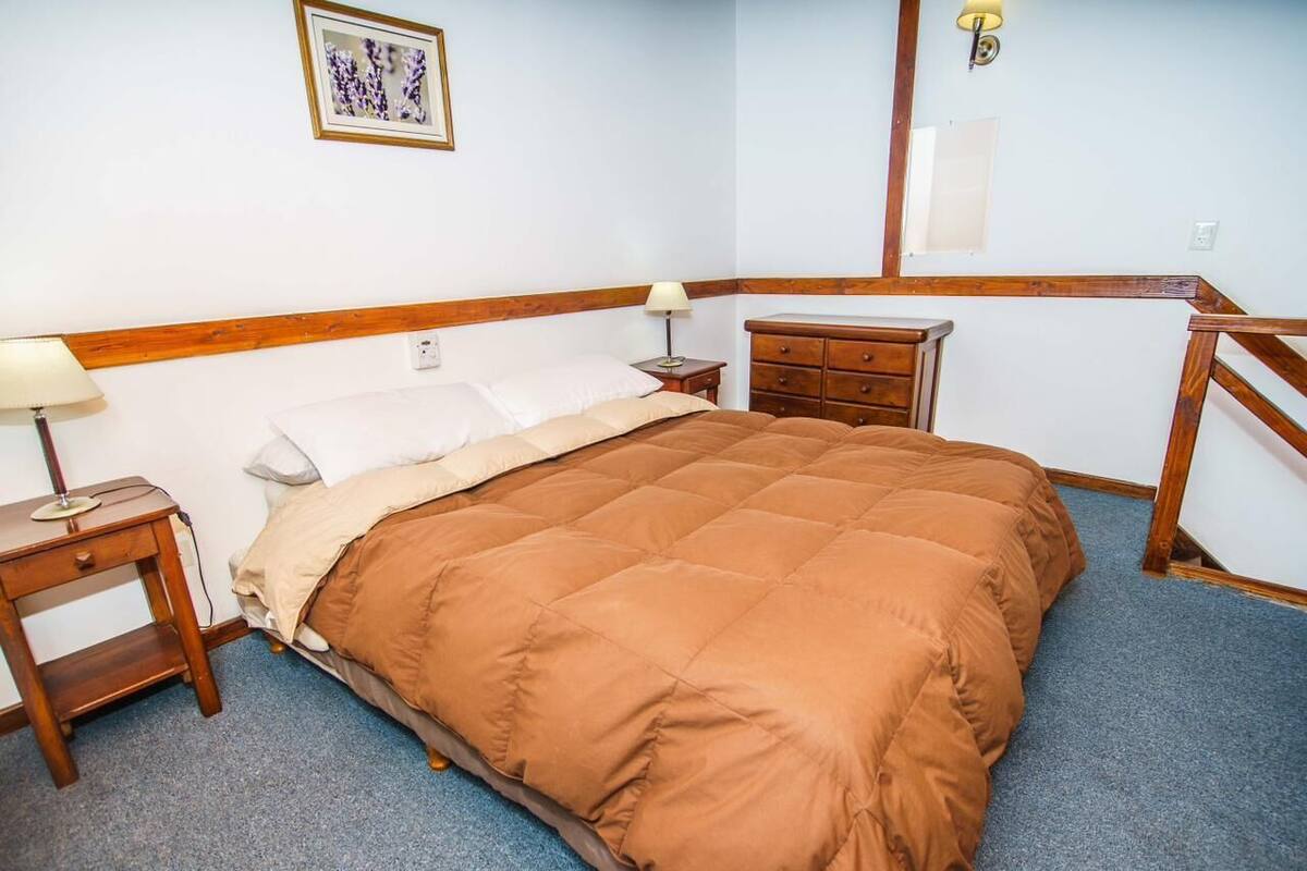 Eenvoudige studio | Hypoallergeen beddengoed, verduisterende gordijnen, gratis wifi