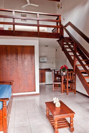Hypo-allergenic bedding, blackout curtains, free WiFi, bed sheets - Casa del Lago (Nahuel Huapi National Park)