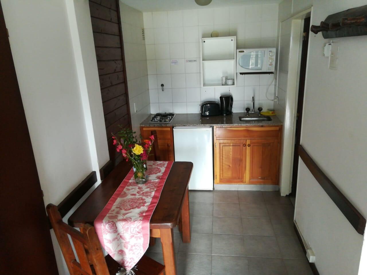 Cucina privata | Mini-frigorifero, microonde, piano cottura, macchina per tè/caffè