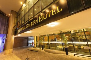 Front of property - Royal Golden Savassi Hotel (Belo Horizonte)