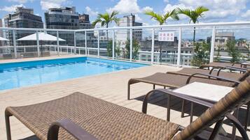 Outdoor pool, pool loungers