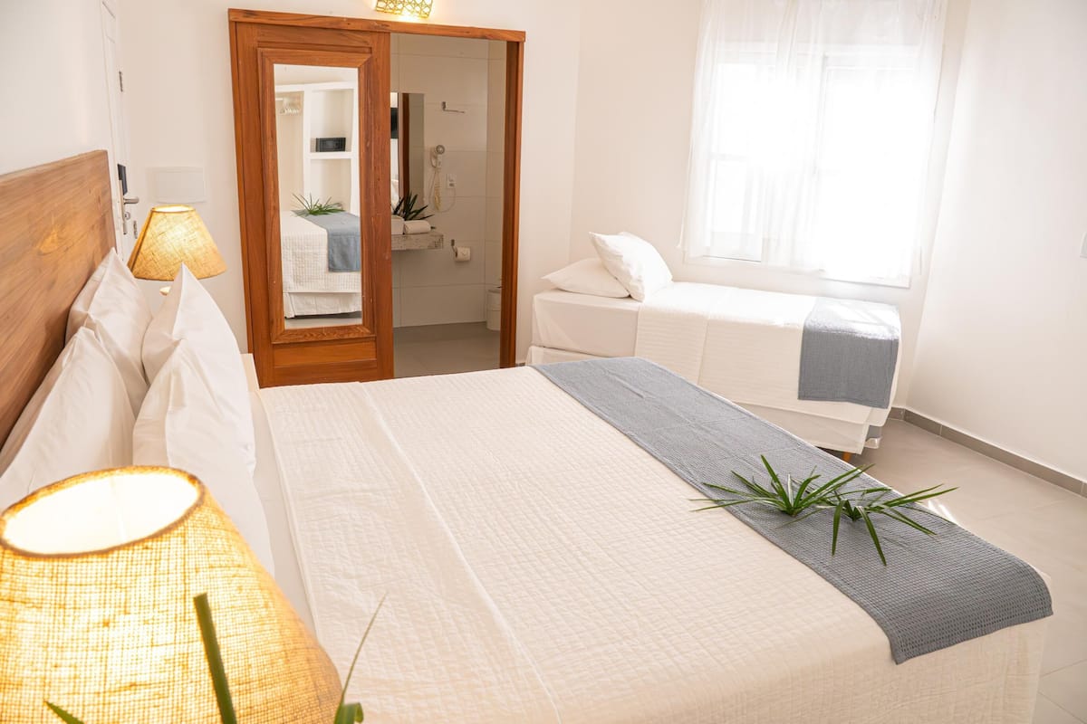 1 bilik tidur, peralatan tempat tidur premium, bar mini