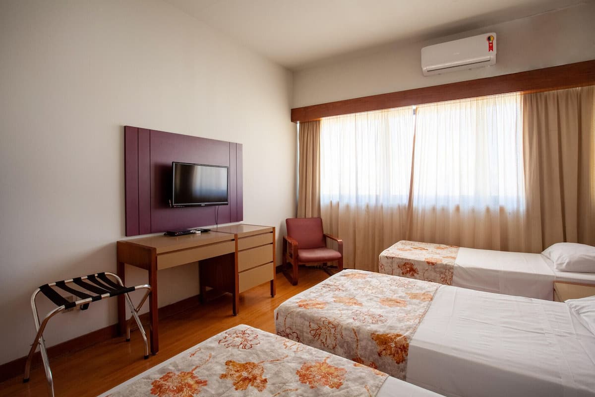 1 bedroom, desk, blackout curtains, free WiFi