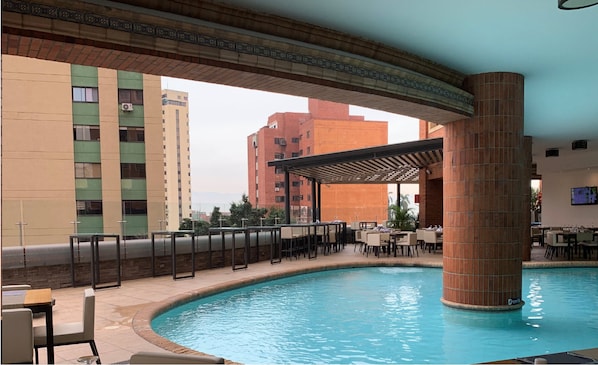 Outdoor pool, pool loungers