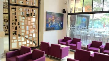 Sala de estar en el lobby