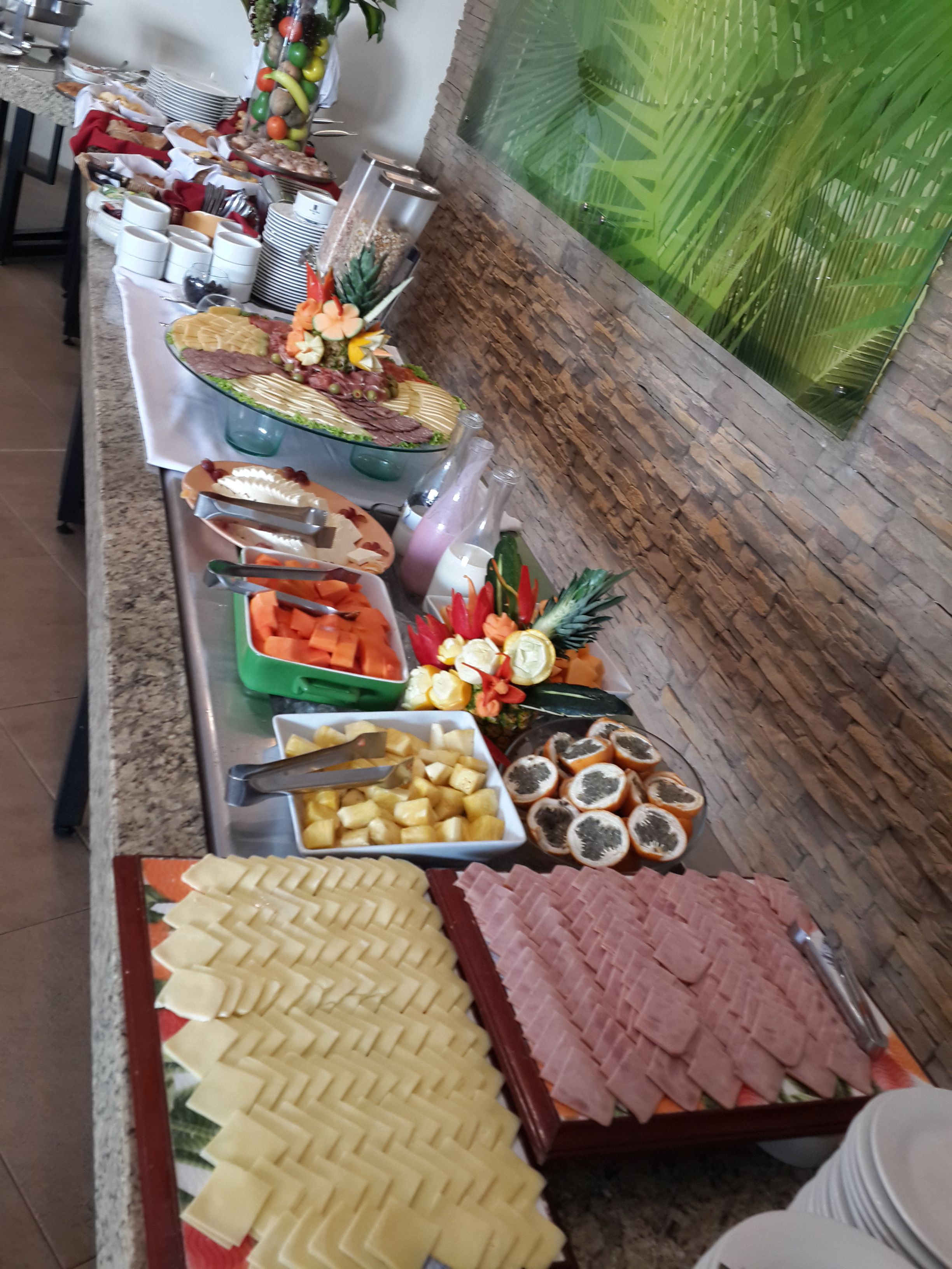 free daily self-service breakfast