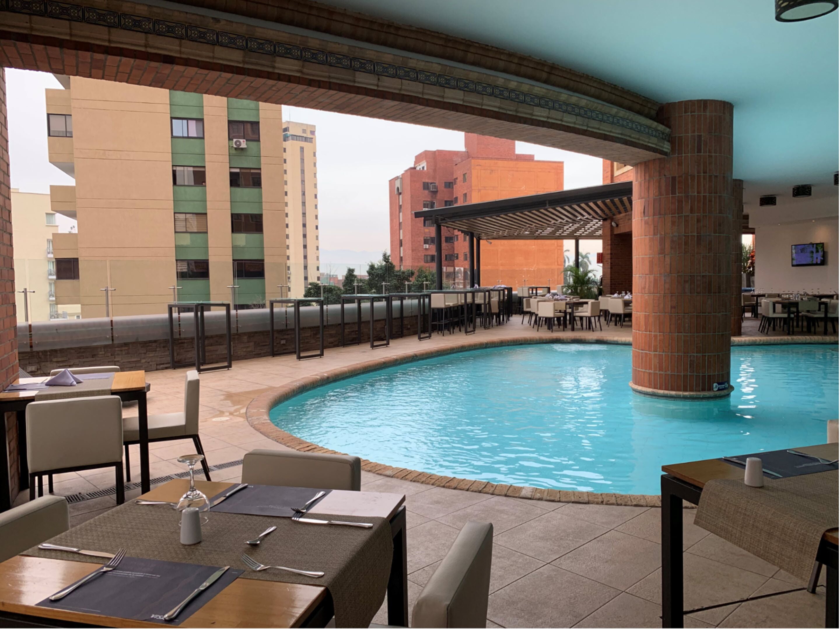 outdoor pool, pool loungers