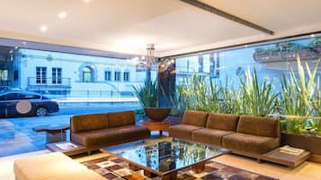 Sala de estar en el lobby