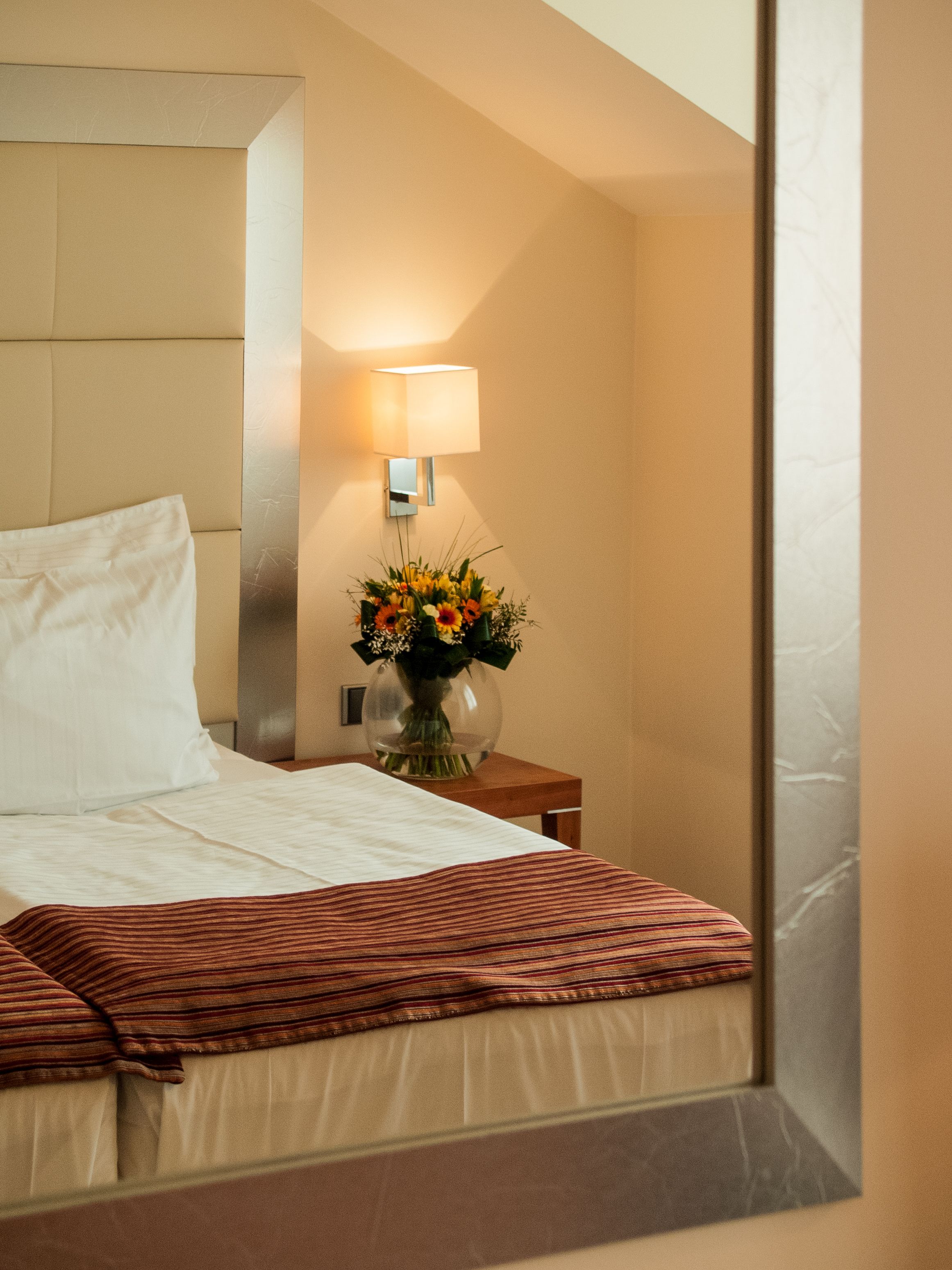 1 bedroom, hypo-allergenic bedding, minibar, in-room safe