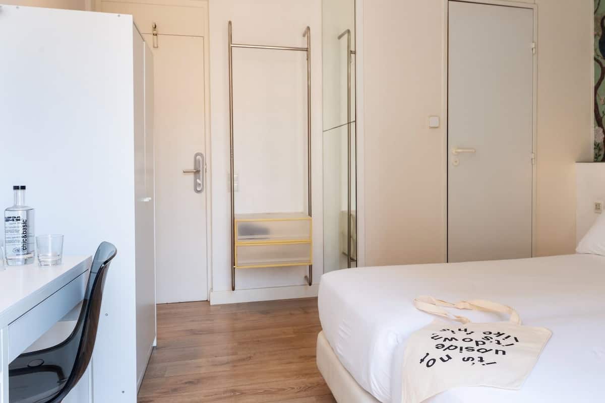 Kahden hengen superior-huone, parveke | Ilmainen Wi-Fi, vuodevaatteet