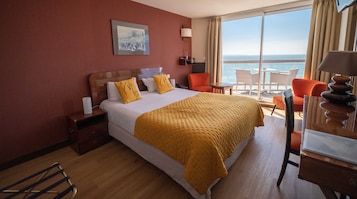 Comfort Room, Balcony, Sea View | Premium bedding, in-room safe, desk, laptop workspace