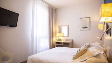 Comfort kamer | Luxe beddengoed, een kluis op de kamer, een bureau, gratis wifi