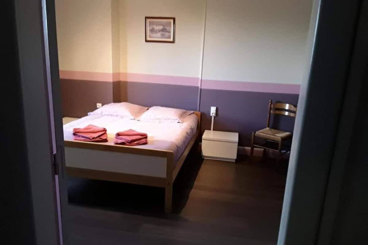 Caja de seguridad en la habitación, insonorización y wifi gratis 