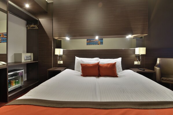Minibar, in-room safe, desk, blackout curtains