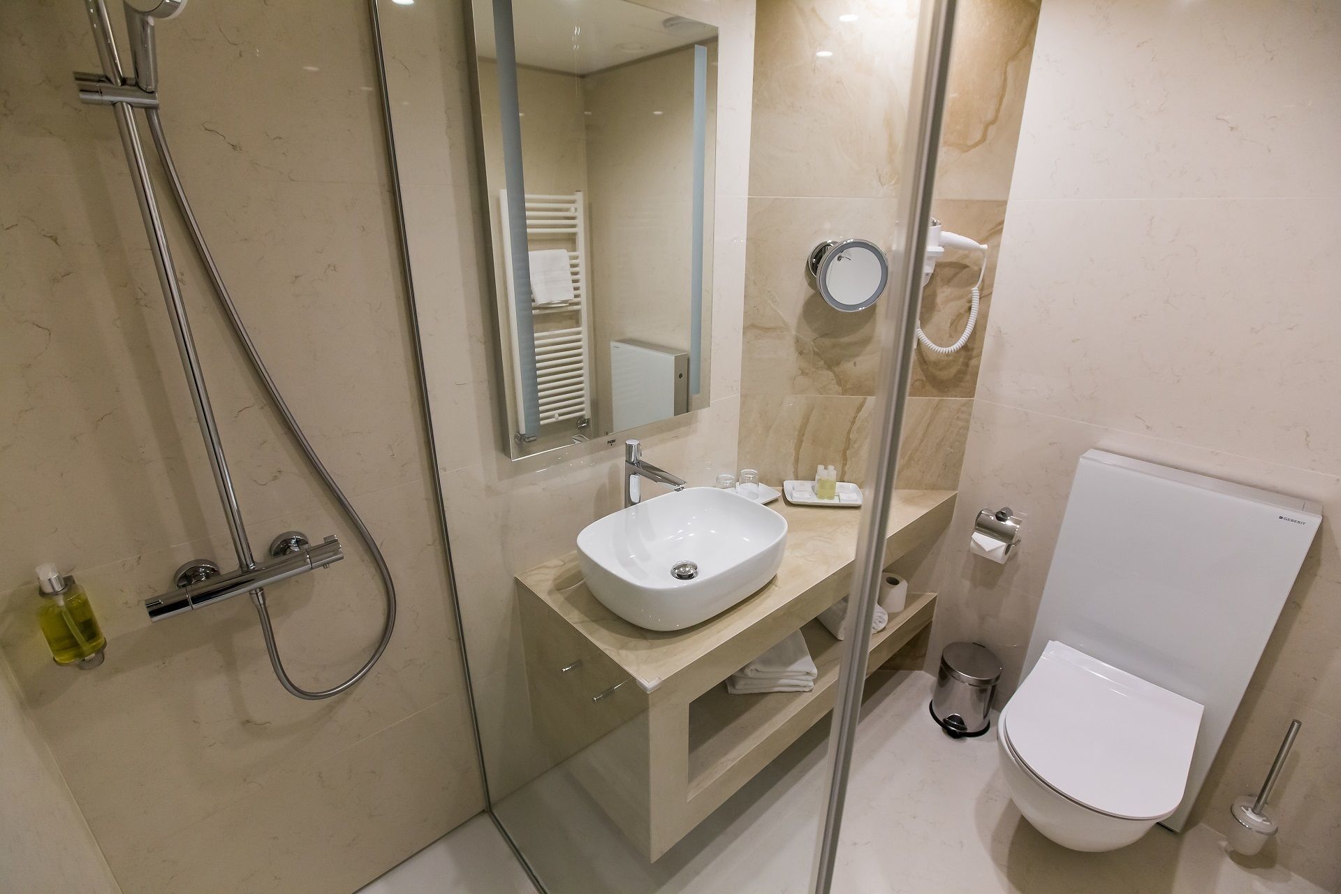 superior twin room, 2 single beds | bathroom | free toiletries, hair dryer, dressing gowns, slippers
