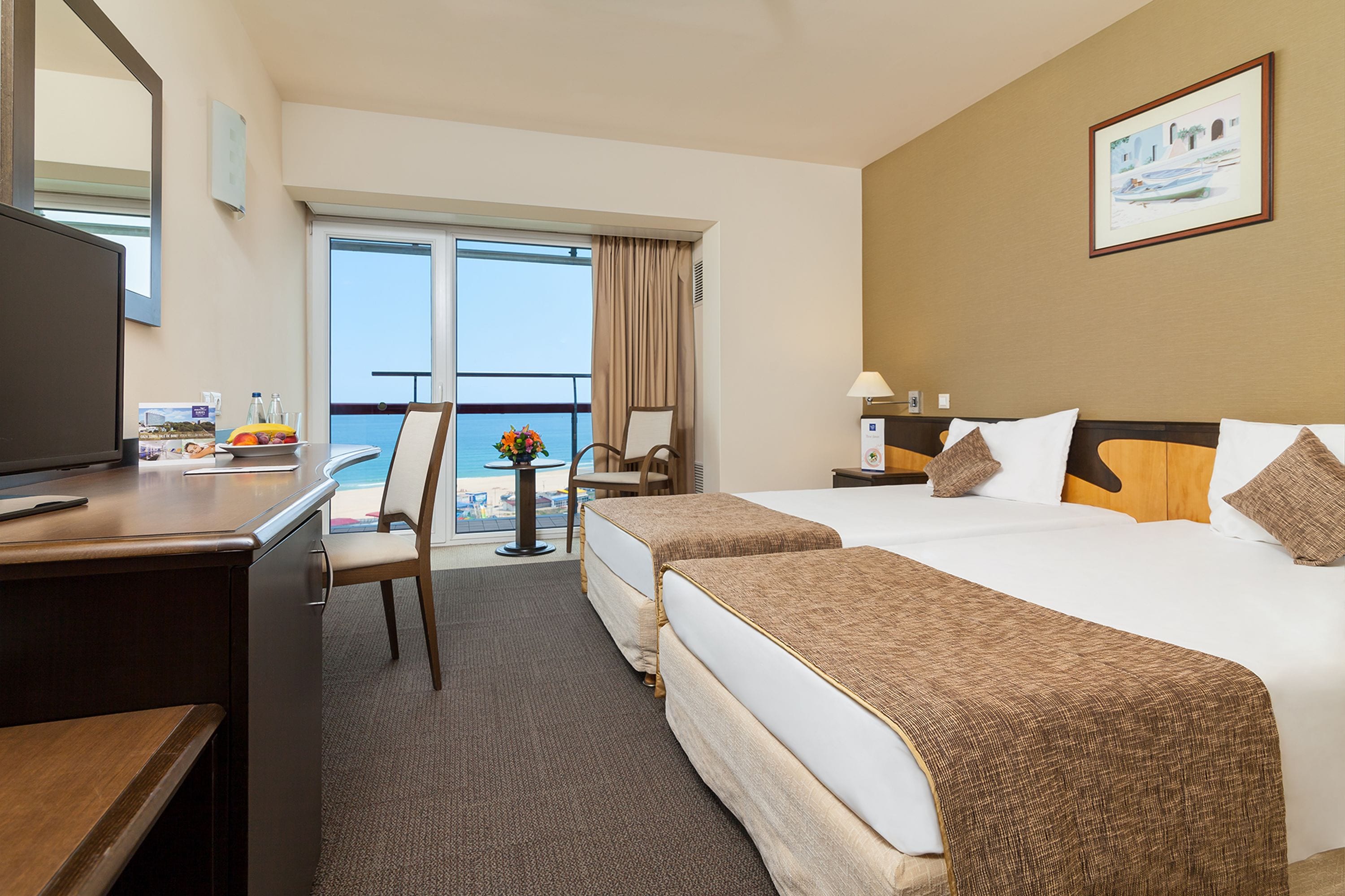 standard double or twin room | premium bedding, minibar, in-room safe, desk