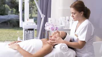 Sauna, steam room, Turkish bath/hammam, body treatments, hydrotherapy