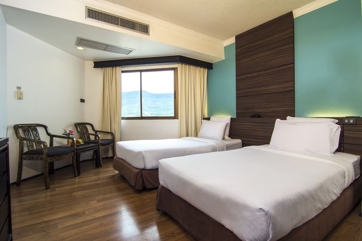 Executive Superior | Brankas, Wi-Fi gratis, dan seprai linen