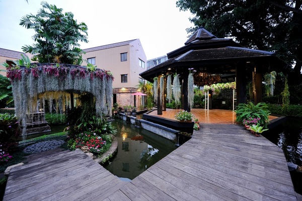 Massage/treatment rooms