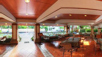 Daily buffet breakfast (THB 500 per person)