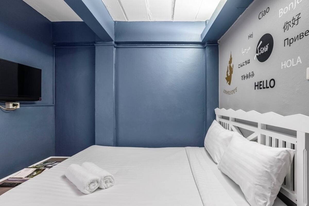 Single Room | In-room safe, free WiFi, bed sheets