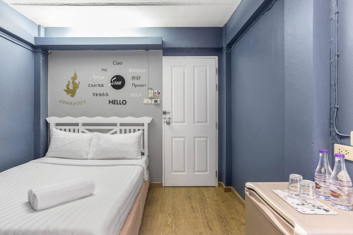 In-room safe, free WiFi, bed sheets