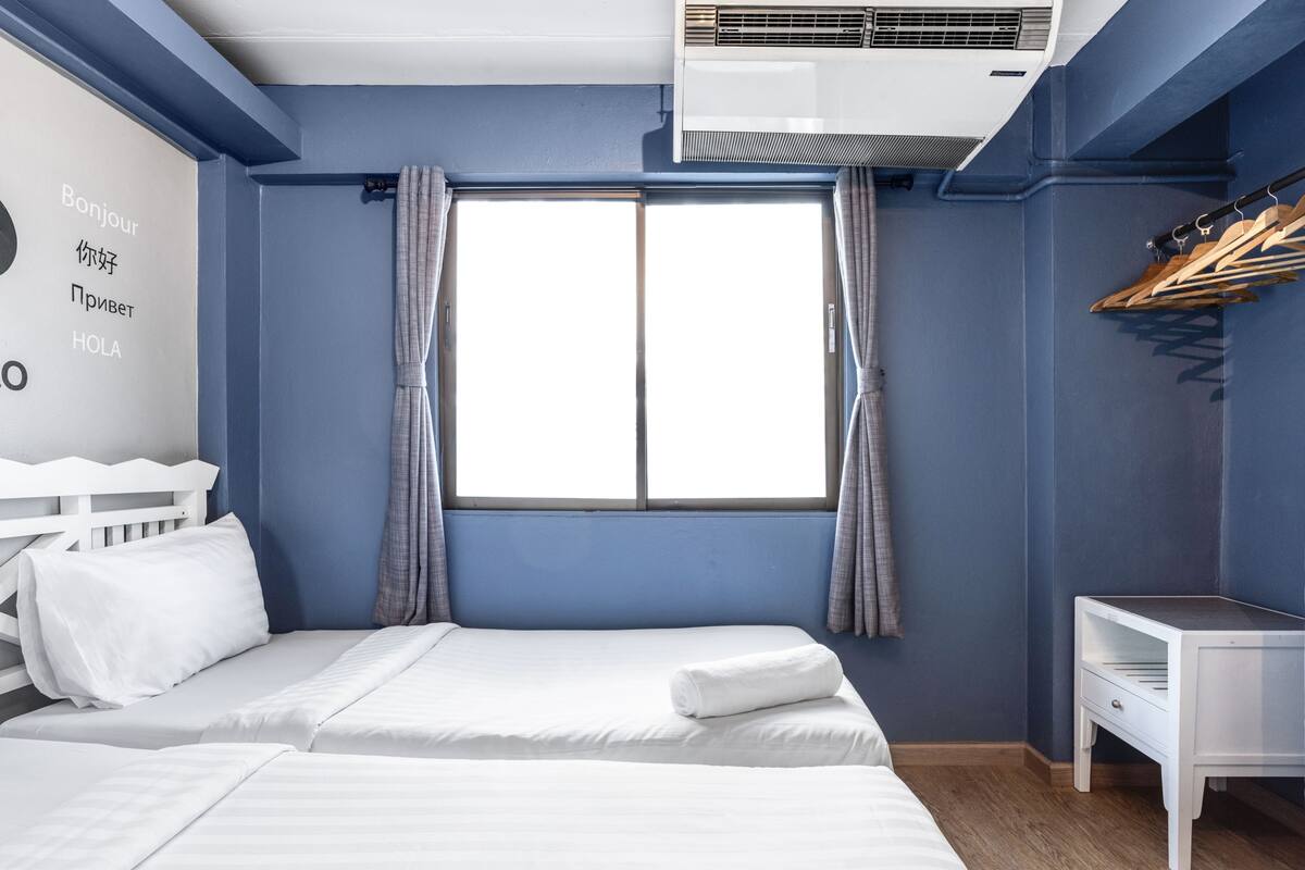 In-room safe, free WiFi, bed sheets