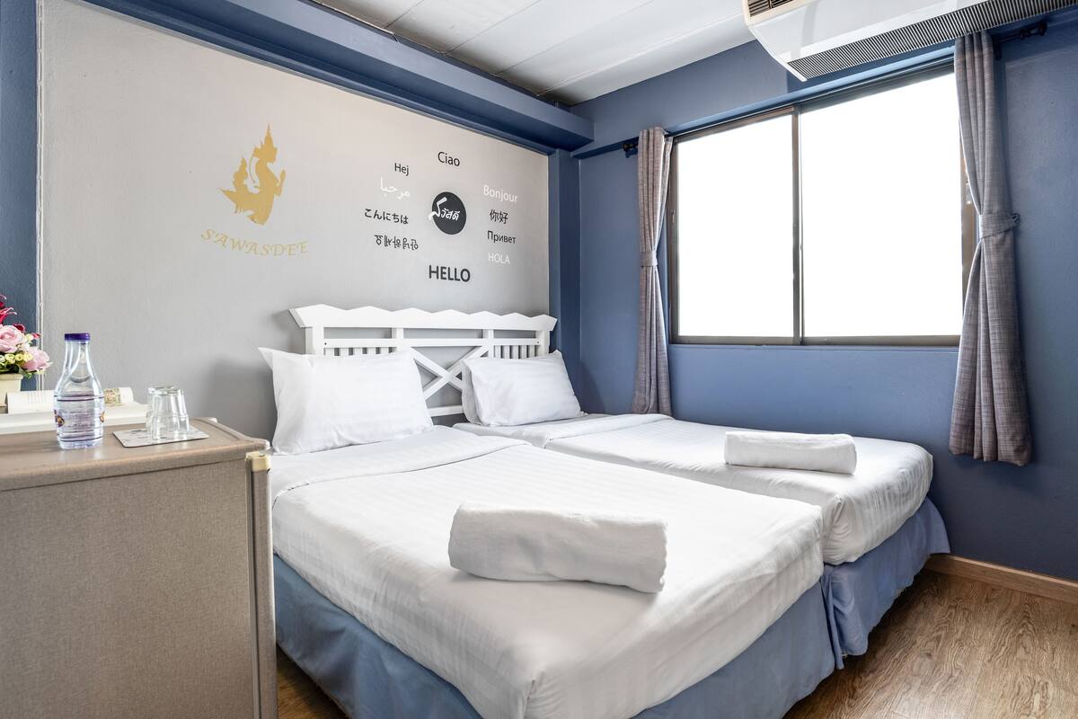 Superior Premier Room | In-room safe, free WiFi, bed sheets