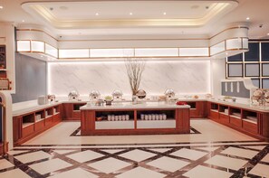 Breakfast, lunch, dinner served; Thai cuisine - Chiang Mai Orchid Hotel (Chiang Mai)