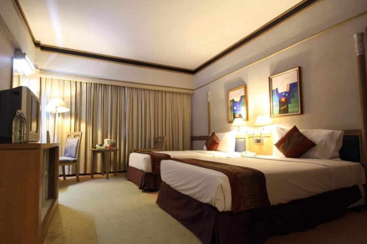 In-room safe, desk, blackout drapes, rollaway beds