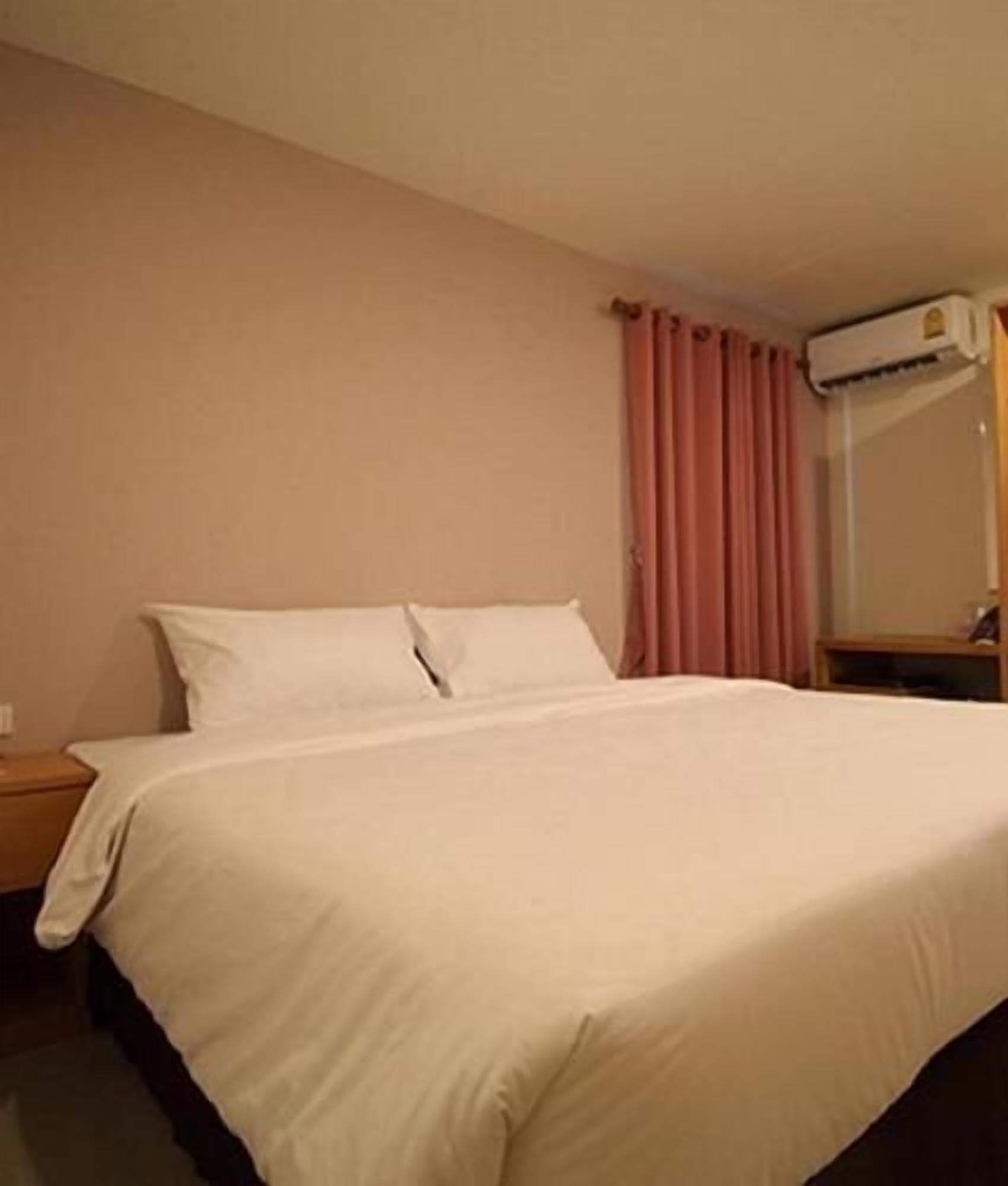 In-room safe, desk, blackout curtains, rollaway beds