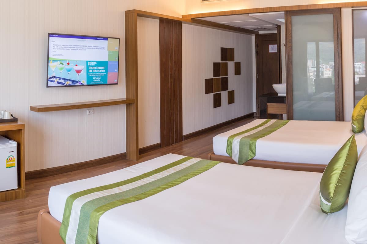 Premium Room Twin | In-room safe, desk, blackout drapes, WiFi (free)