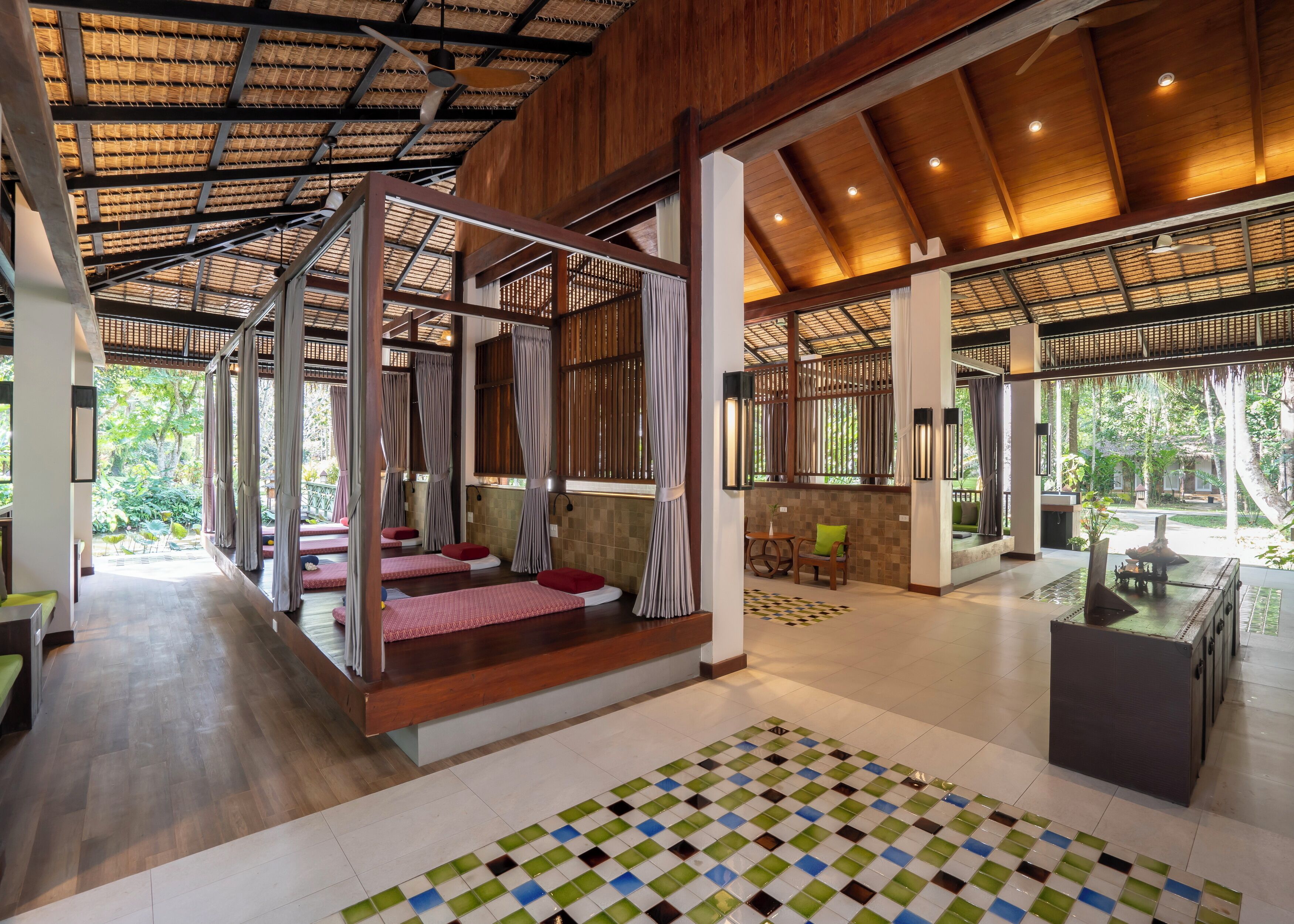 غرف معالجة الأزواج، علاجات للجسم، العلاج بالروائح العطرية