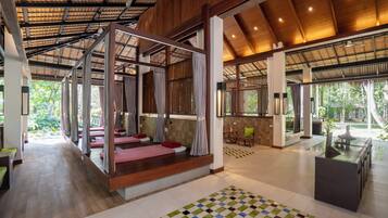 Couples treatment room(s), body treatments, aromatherapy, Thai massages