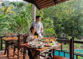 Daily local cuisine breakfast (THB 450 per person)