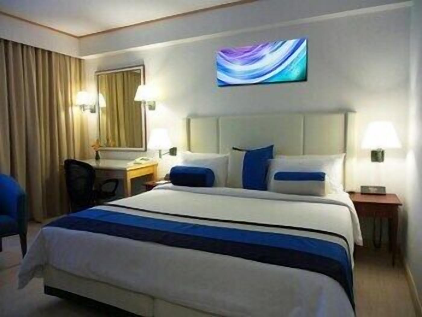 Minibar, in-room safe, desk, blackout drapes