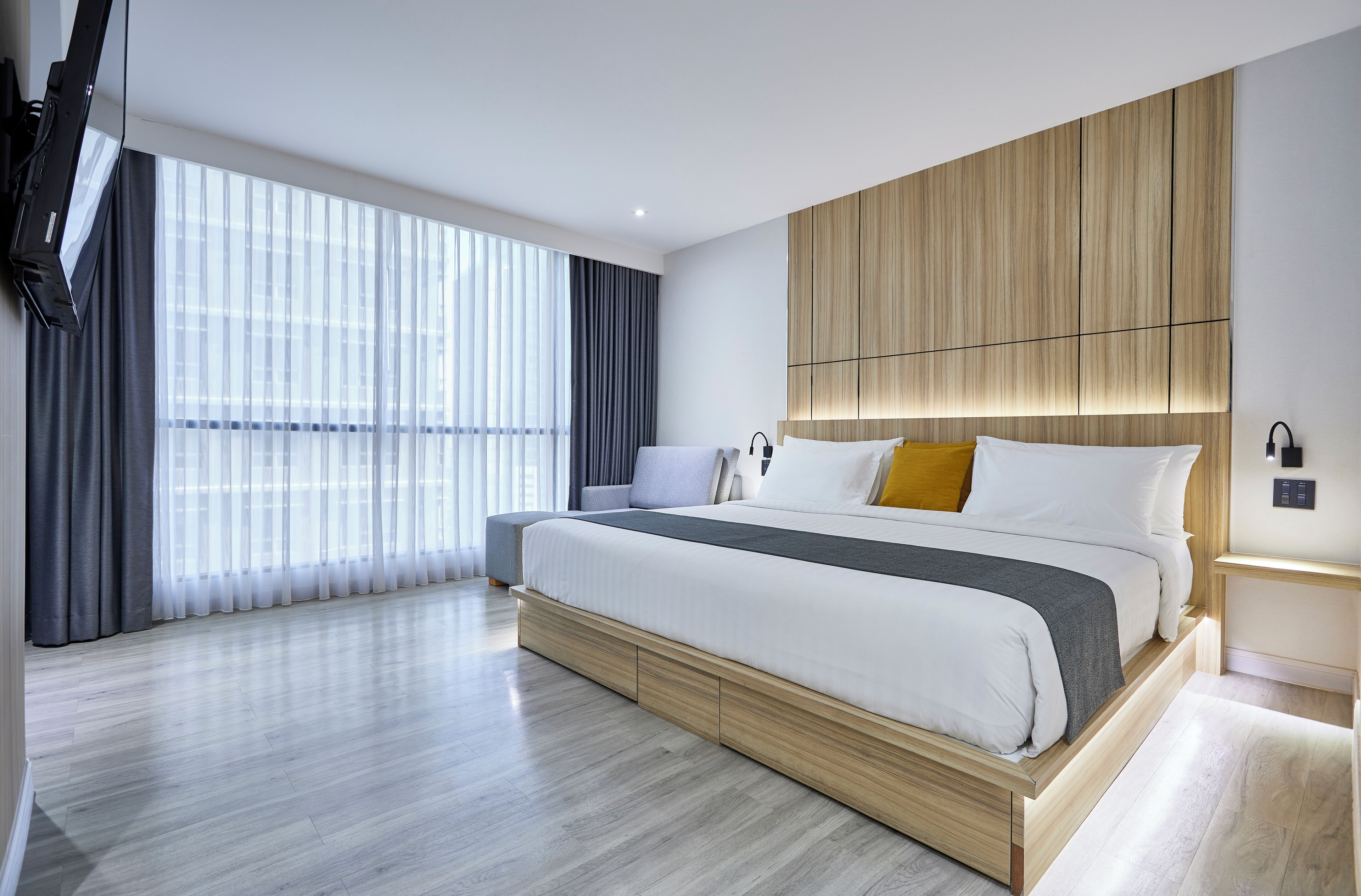 Elegance Floor Room | Minibar, safe på rommet, skrivebord og blendingsgardiner