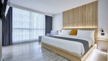 Elegance Floor Room | Minibar, safe på rommet, skrivebord og blendingsgardiner