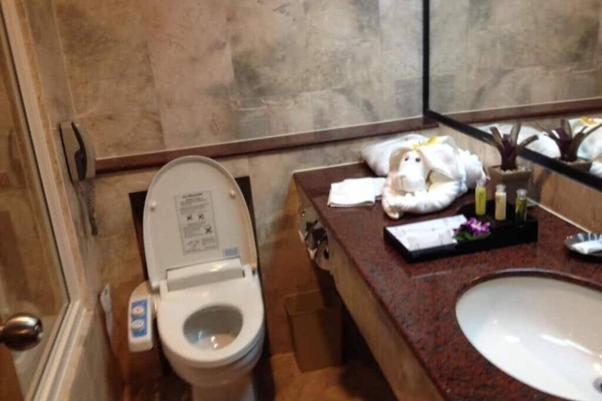 Phòng tắm | Đồ dùng nhà tắm miễn phí, máy sấy tóc, dép đi trong nhà