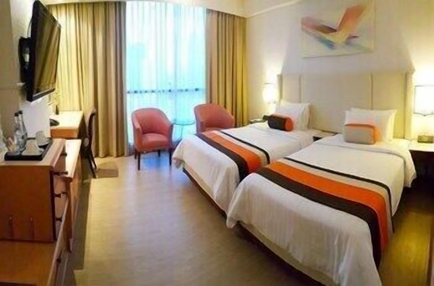 Minibar, in-room safe, desk, blackout drapes