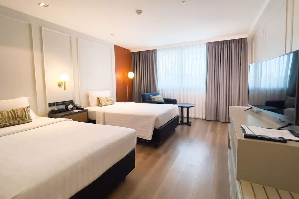 Minibar, in-room safe, desk, blackout drapes