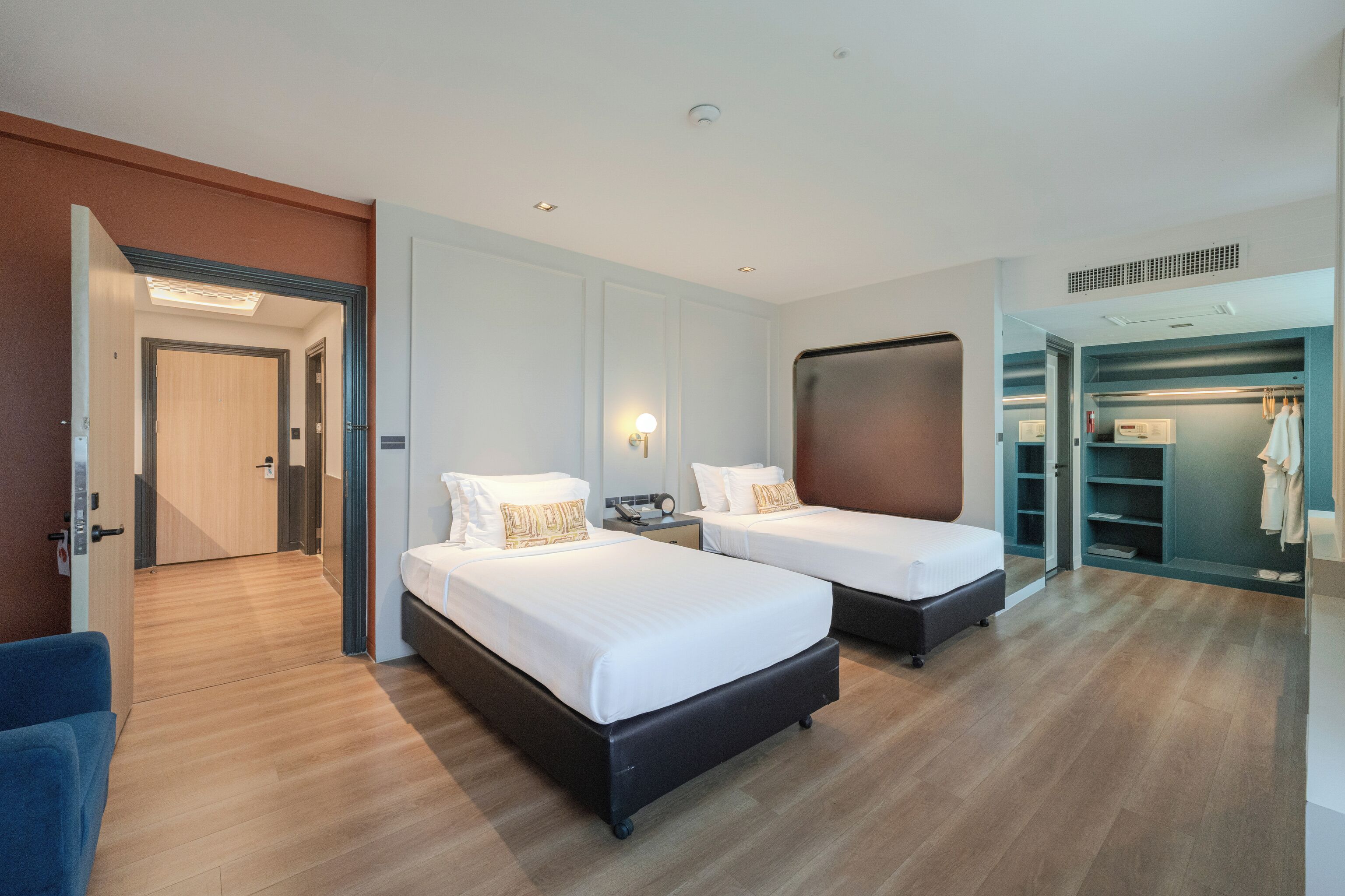 Quarto | Frigobar, cofres nos quartos, escrivaninha, cortinas blackout