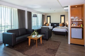 In-room safe, desk, WiFi, bed sheets