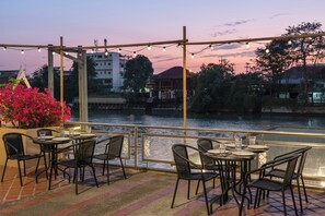 Unclassified image, 4 of 46, button - Ayothaya Riverside Hotel (Ayutthaya)