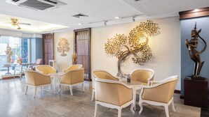 Lobby - Ayothaya Riverside Hotel (Ayutthaya)