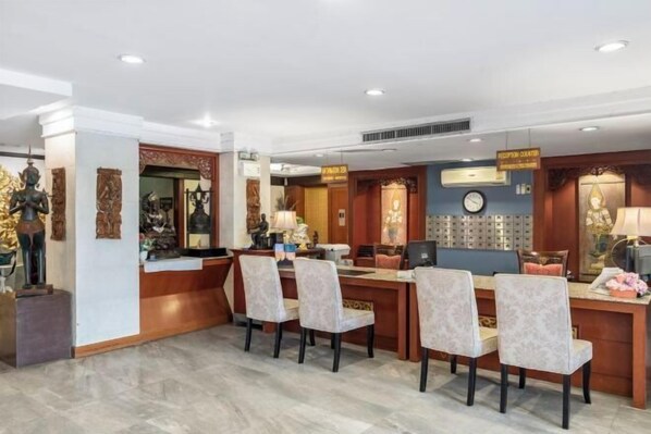 المنشأة من الداخل