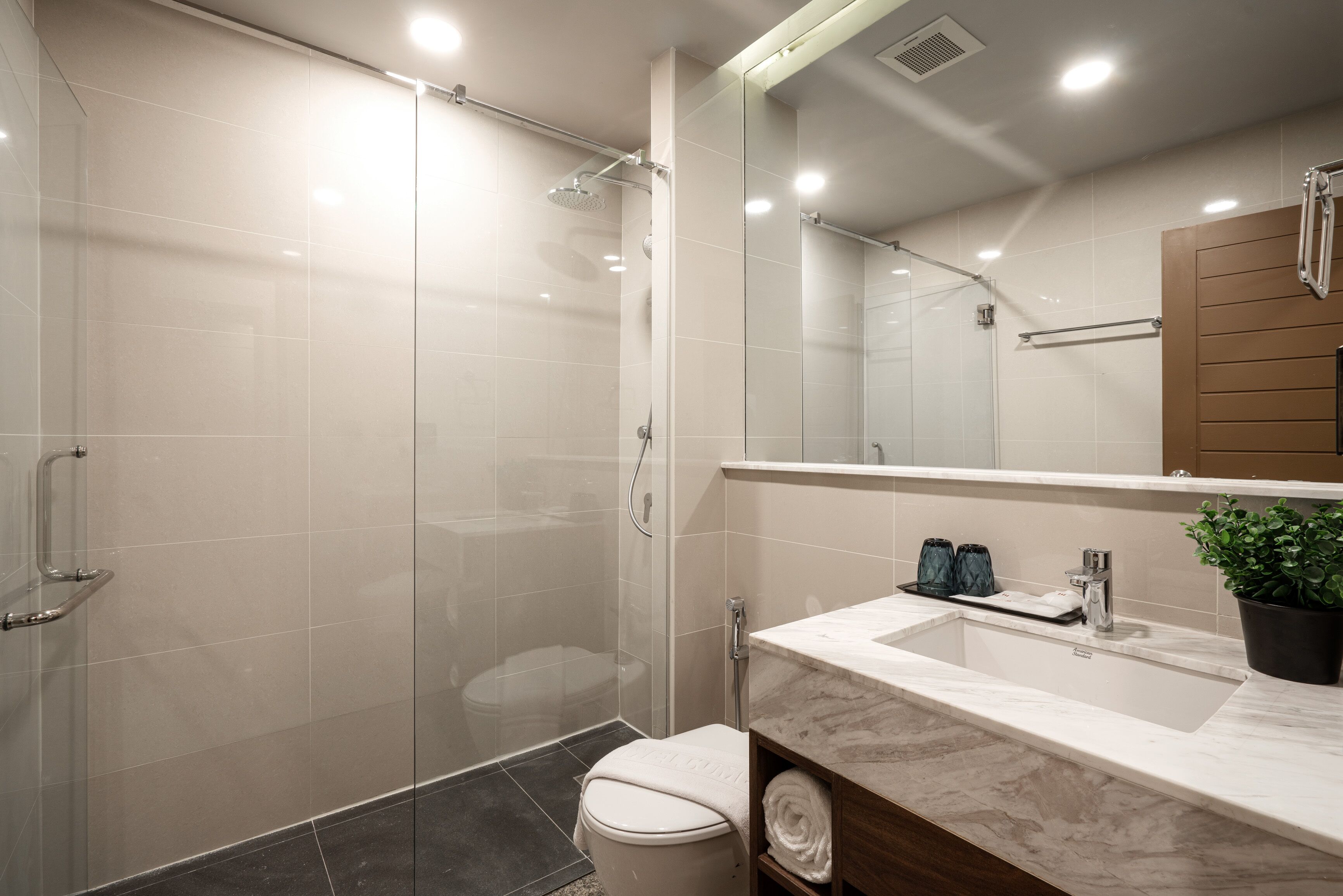 Photo - Manhattan Hotel Bangkok