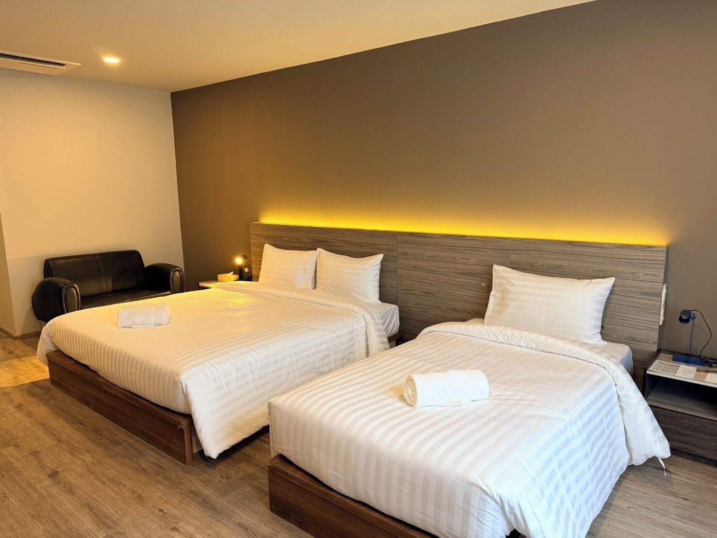 Caja de seguridad en la habitación, escritorio y wifi gratis 