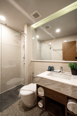 Superior, 2 Twin Beds, Non Smoking, City View | 房內夾萬、書桌、免費 Wi-Fi、床單