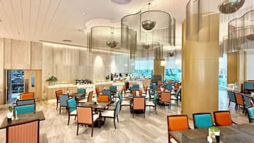 Desayuno buffet todos los días (con cargo)